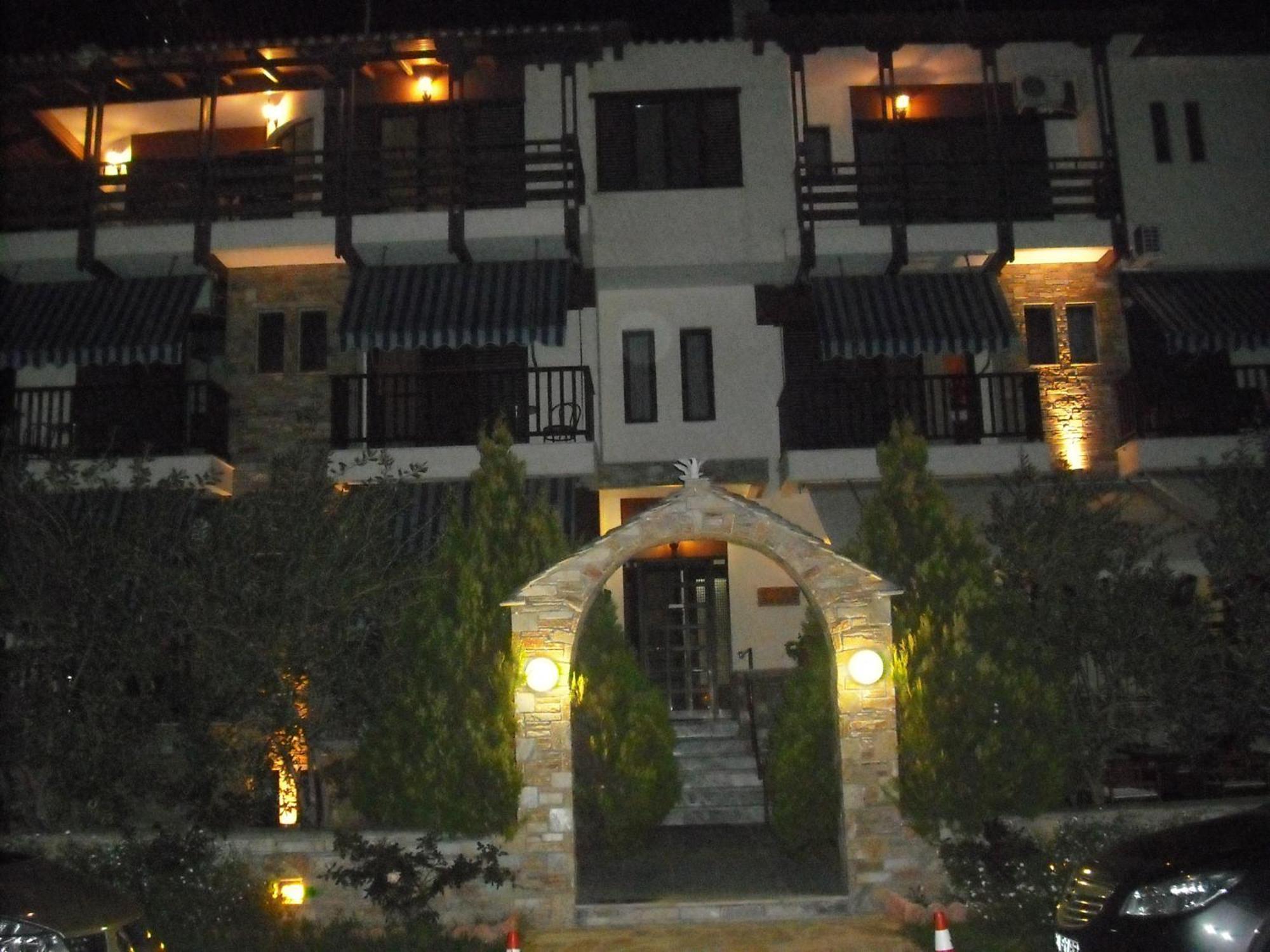 Hotel Ballas Агрия Экстерьер фото